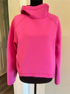 Lululemon AirWrap Pullover Hoodie
Sonic Pink Sz 6 EUC 🩷